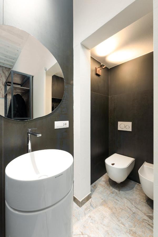 F1Rst Suite Apartment & Spa Florence Exterior photo